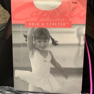 BNIB Capezio Hold & Stretch Footed Tights